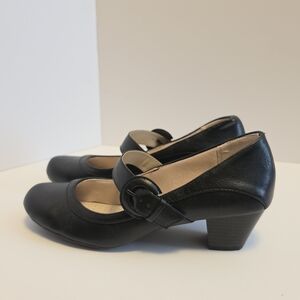 Life Stride Black Heeled Mary Janes